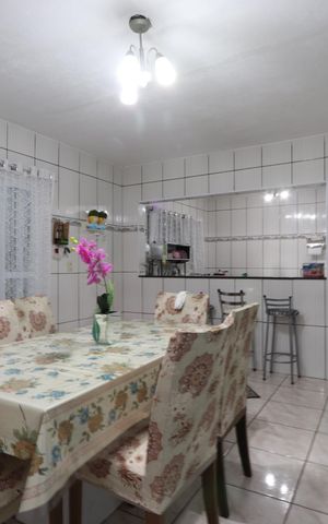 Casa à venda com 240m², 4 quartos e 2 vagasCopa