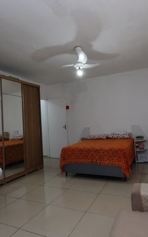 Casa à venda com 240m², 4 quartos e 2 vagasSuíte