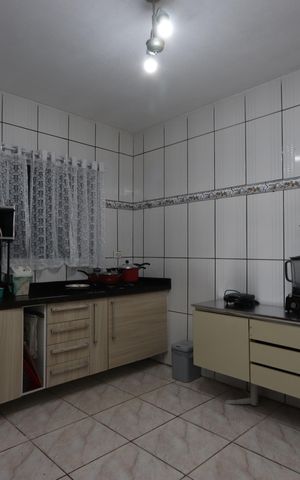 Casa à venda com 240m², 4 quartos e 2 vagasCozinha