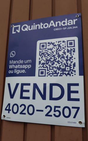 Casa à venda com 240m², 4 quartos e 2 vagasPlaca