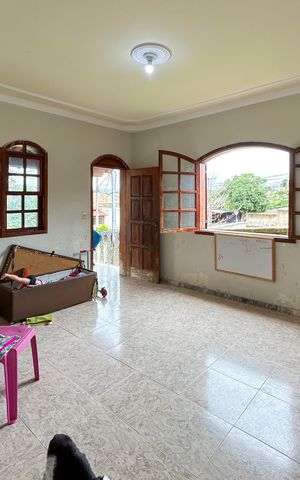 Casa à venda com 365m², 5 quartos e 2 vagas