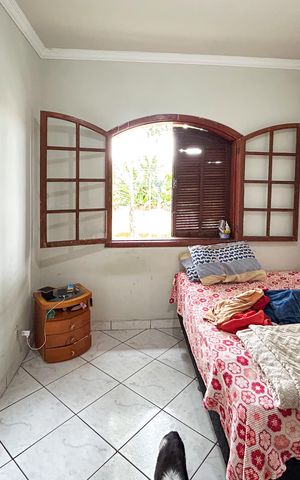 Casa à venda com 365m², 5 quartos e 2 vagas