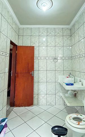 Casa à venda com 365m², 5 quartos e 2 vagas