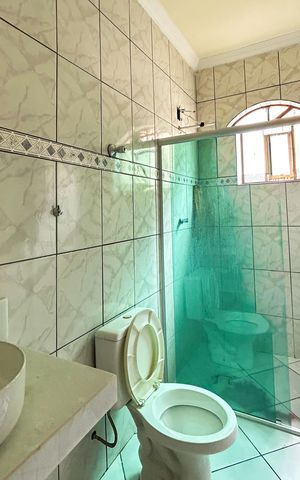Casa à venda com 365m², 5 quartos e 2 vagas