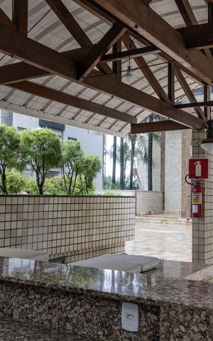 Apartamento à venda com 235m², 4 quartos e 3 vagas Apartamento à venda com 235m², 4 quartos e 3 vagasÁrea comum - Churrasqueira