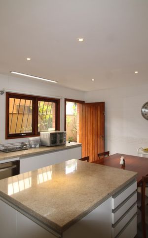 Casa à venda com 412m², 7 quartos e 5 vagasCozinha