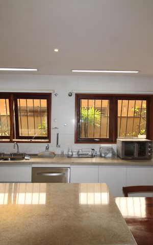 Casa à venda com 412m², 7 quartos e 5 vagasCozinha