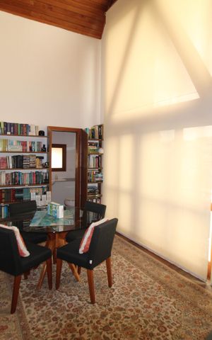 Casa à venda com 412m², 7 quartos e 5 vagasEscritório