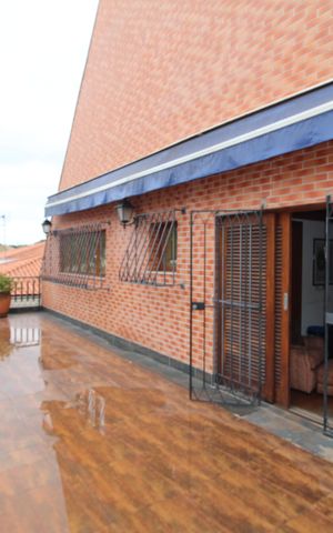Casa à venda com 412m², 7 quartos e 5 vagasQuarto 4 - Varanda