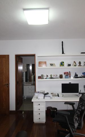 Casa à venda com 412m², 7 quartos e 5 vagasQuarto 2