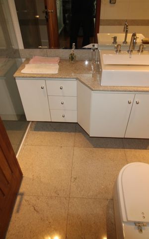 Casa à venda com 412m², 7 quartos e 5 vagasQuarto 2 - Banheiro