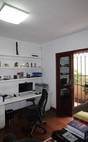 Casa à venda com 412m², 7 quartos e 5 vagasQuarto 2