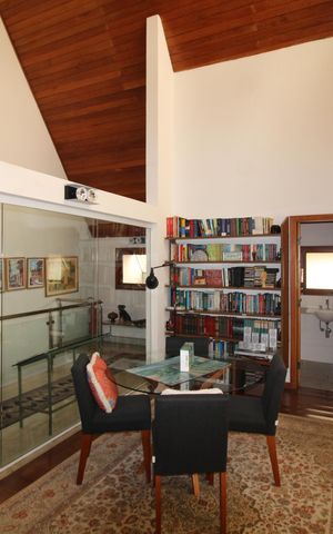 Casa à venda com 412m², 7 quartos e 5 vagasEscritório