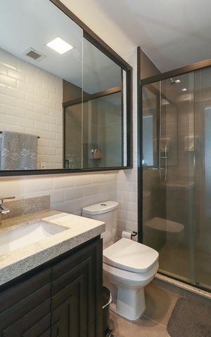 Apartamento à venda com 57m², 2 quartos e 2 vagasBanheiro da Suíte