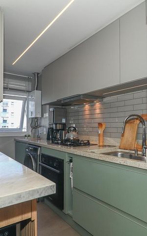 Apartamento à venda com 57m², 2 quartos e 2 vagasCozinha e Área de Serviço