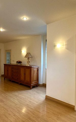Apartamento à venda com 185m², 4 quartos e 2 vagas
