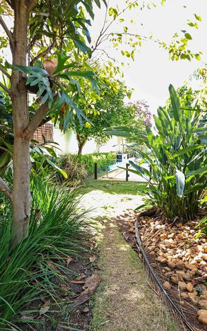 Casa para alugar com 900m², 4 quartos e 5 vagasQuintal