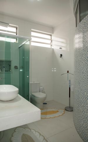 Casa para alugar com 274m², 3 quartos e 4 vagasBanheiro da Suíte