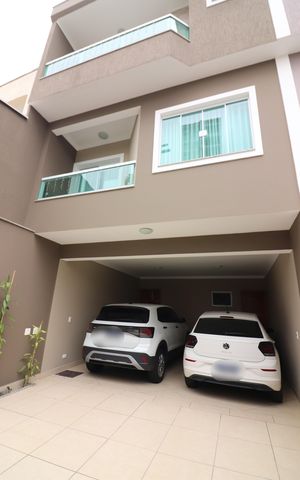 Casa à venda com 209m², 3 quartos e 4 vagasGaragem