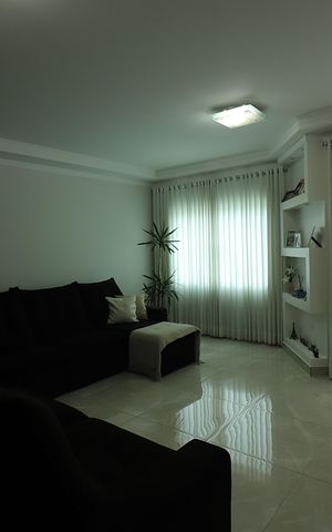 Casa à venda com 209m², 3 quartos e 4 vagasSala 