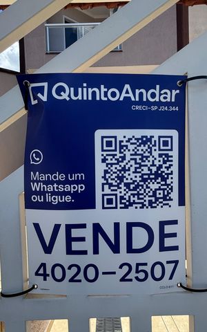Casa à venda com 225m², 3 quartos e 4 vagas Casa à venda com 225m², 3 quartos e 4 vagasFachada