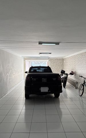 Casa à venda com 225m², 3 quartos e 4 vagas Casa à venda com 225m², 3 quartos e 4 vagasGaragem