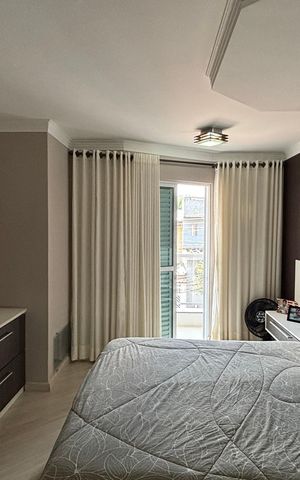 Casa à venda com 225m², 3 quartos e 4 vagas Casa à venda com 225m², 3 quartos e 4 vagasSuite