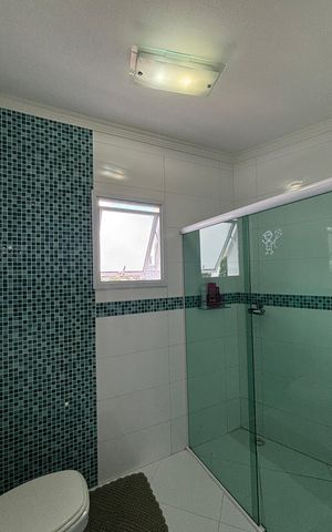 Casa à venda com 225m², 3 quartos e 4 vagas Casa à venda com 225m², 3 quartos e 4 vagasBanheiro