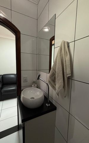 Casa à venda com 225m², 3 quartos e 4 vagas Casa à venda com 225m², 3 quartos e 4 vagasGaragem - Banheiro