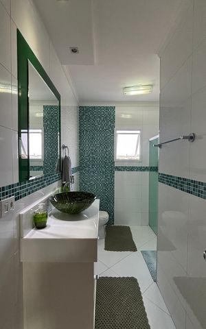 Casa à venda com 225m², 3 quartos e 4 vagas Casa à venda com 225m², 3 quartos e 4 vagasBanheiro