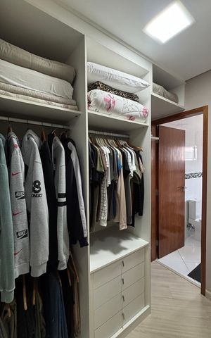 Casa à venda com 225m², 3 quartos e 4 vagas Casa à venda com 225m², 3 quartos e 4 vagasSuite Closet