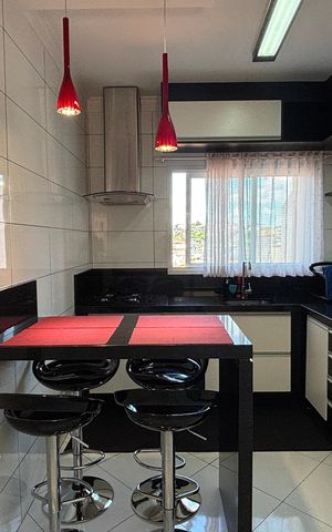 Casa à venda com 225m², 3 quartos e 4 vagas Casa à venda com 225m², 3 quartos e 4 vagasCozinha