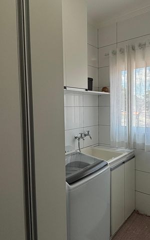 Casa à venda com 225m², 3 quartos e 4 vagas Casa à venda com 225m², 3 quartos e 4 vagasÁrea de Serviço