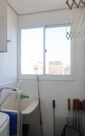 Apartamento à venda com 52m², 2 quartos e 1 vagaCozinha e Área de Serviço