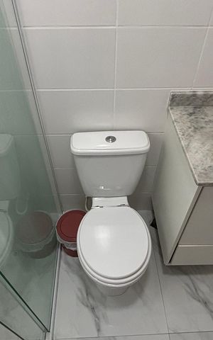 Apartamento à venda com 80m², 2 quartos e 1 vaga Apartamento à venda com 80m², 2 quartos e 1 vagaBanheiro da Suíte