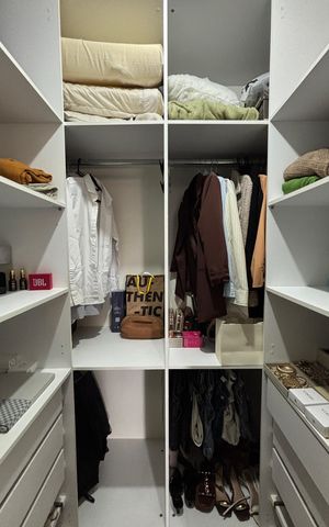 Apartamento à venda com 80m², 2 quartos e 1 vaga Apartamento à venda com 80m², 2 quartos e 1 vagaCloset da Suíte