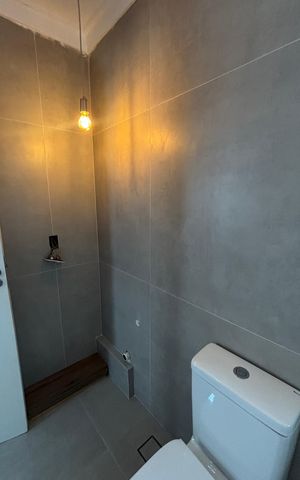 Apartamento à venda com 80m², 2 quartos e 1 vaga Apartamento à venda com 80m², 2 quartos e 1 vagaBanheiro