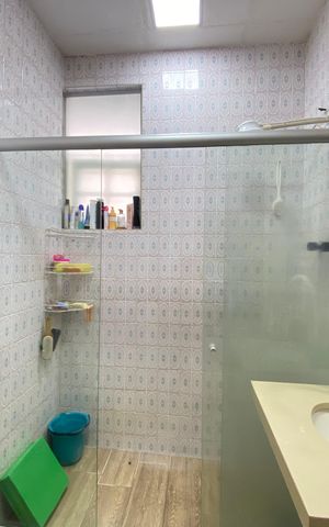 Casa à venda com 292m², 2 quartos e 5 vagas