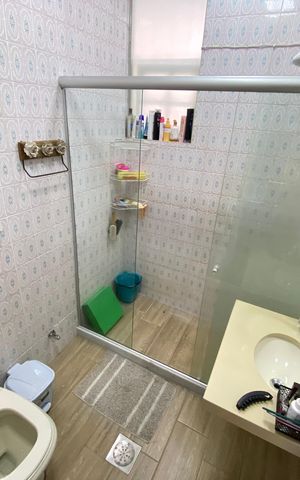 Casa à venda com 292m², 2 quartos e 5 vagas