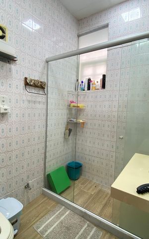 Casa à venda com 292m², 2 quartos e 5 vagas