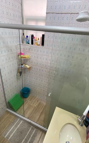 Casa à venda com 292m², 2 quartos e 5 vagas