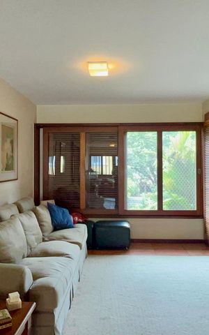 Casa à venda com 397m², 4 quartos e 4 vagasSala Privativa 