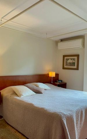 Casa à venda com 397m², 4 quartos e 4 vagasSuíte 1