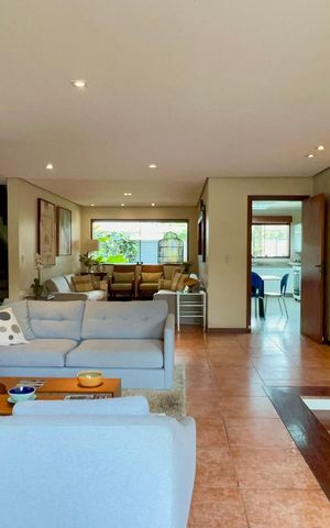 Casa à venda com 397m², 4 quartos e 4 vagasSala