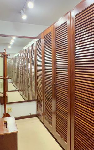 Casa à venda com 397m², 4 quartos e 4 vagasCloset da suíte 1
