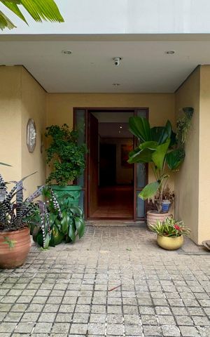 Casa à venda com 397m², 4 quartos e 4 vagasEntrada