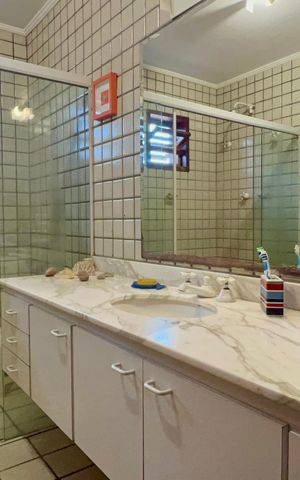 Casa à venda com 397m², 4 quartos e 4 vagasBanheiro