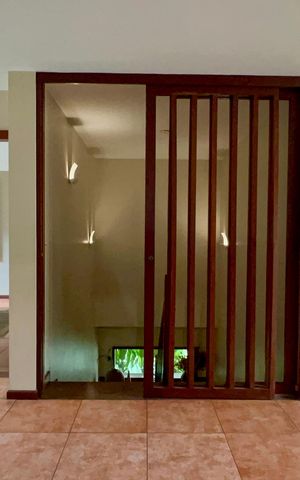 Casa à venda com 397m², 4 quartos e 4 vagasSala Privativa