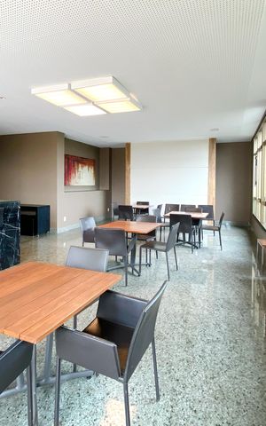 Apartamento à venda com 278m², 4 quartos e 4 vagas Apartamento à venda com 278m², 4 quartos e 4 vagasÁrea comum - Salão de festas
