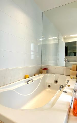 Apartamento à venda com 278m², 4 quartos e 4 vagas Apartamento à venda com 278m², 4 quartos e 4 vagasBanheiro da Suíte 1